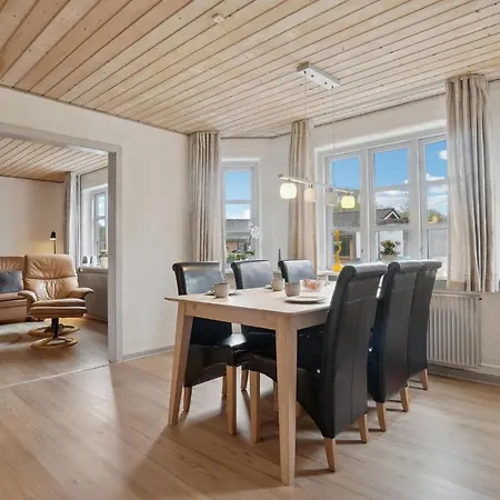 3 Bedroom In *